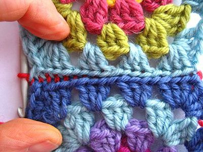 How to Crochet Granny Squares 