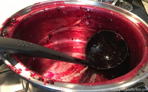 This French recipe for Low Sugar Blackberry jam tastes of fresh fruit and late summer sunshine. It takes less than half the sugar of a regular jam recipe