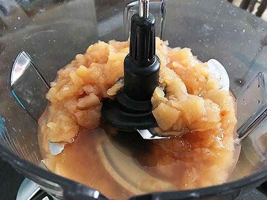 Simple Sugar Free Crock Pot Applesauce is beyond easy to make. It is full of flavor and sunshine. And you have the peace of mind of knowing what it contains: apples.